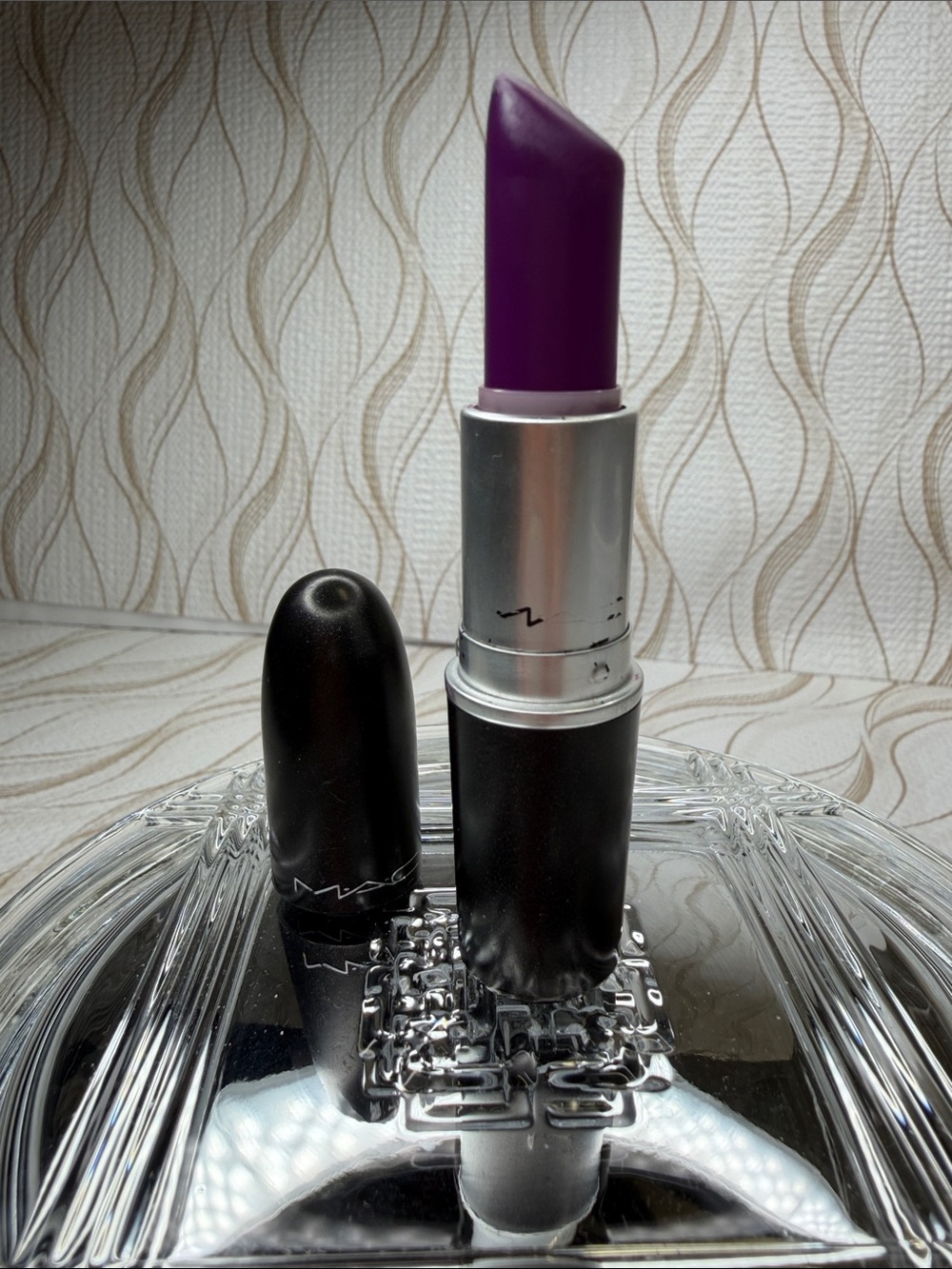 MAC Cosmetics Lipstick A13 Heroine